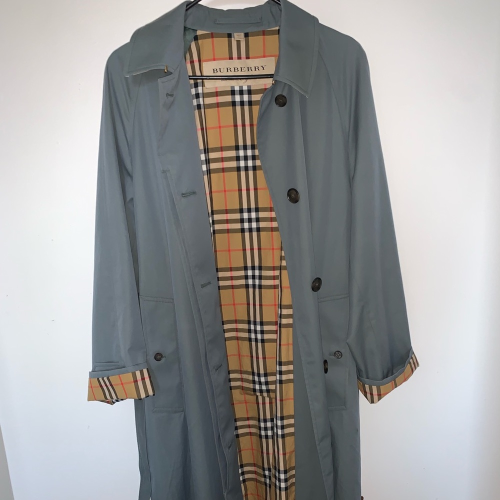 BURBERRY London The Camden Car Trench Coat